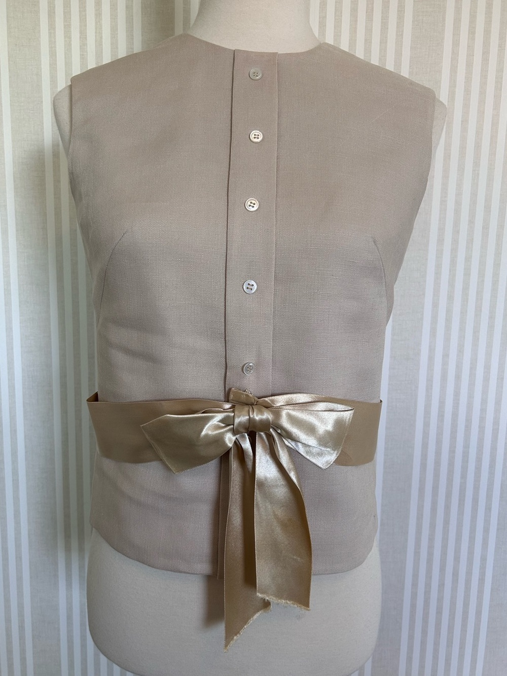 VTG Sleeveless Neutral Beige Button Front Vest Waistcoat w/ Satin Bow XS/S